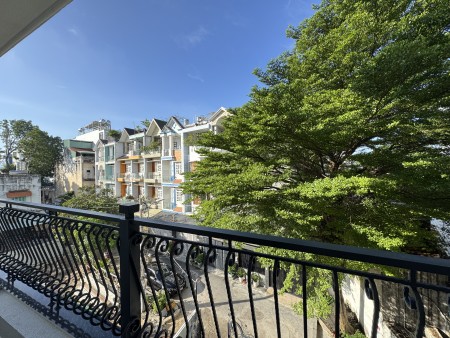 Đi đến slide 4