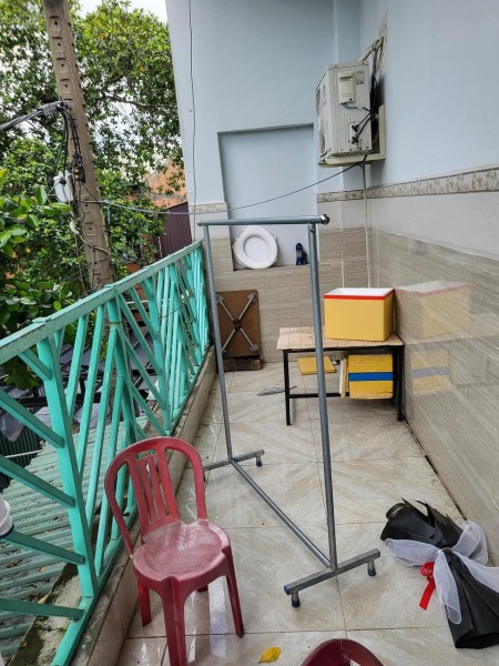 Phòng trọ mới , hiện cho thuê từ ( giá rẻ chỉ bằng phòng cũ nhiều năm): 2.5tr ( có máy lạnh 2,7tr)