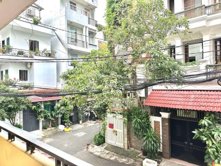 Đi đến slide 8