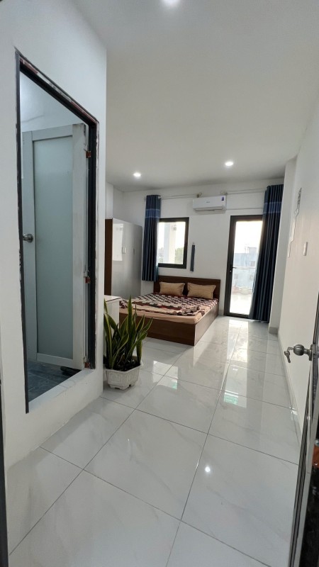 Chính chủ cho thuê Phòng Ban Công Tách bếp đầy Đủ Nội Thất Giá 4tr