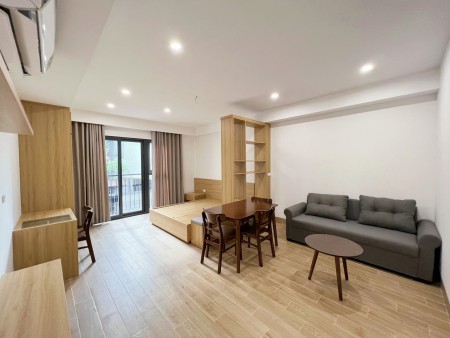 CHÍNH CHỦ CHO THUÊ CĂN STUDIO 40m2 CÓ BAN CÔNG KHU VỰC ĐỘI CẤN, BA ĐÌNH FULL ĐỒ OTO ĐỖ CỬA