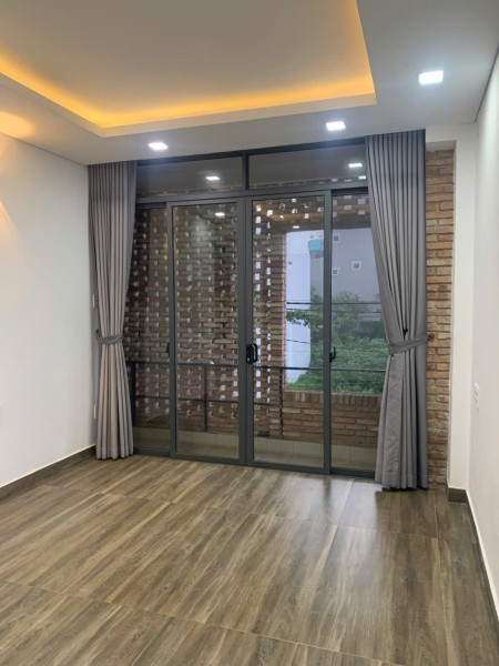 Cho Thuê Phòng Có BAN CÔNG 30m²- Đường 20 Sau Trung Tâm Thương Mại Giga mall Thủ Đức, TP Hồ Chí Minh