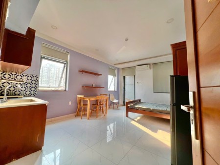Căn Hộ Ban Công Full NT Máy Giặt Riêng Ngay CC Richmond, Khu Dân Trí, Cho Thuê Rẻ Hơn Thị Trường