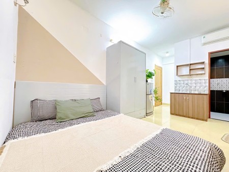PHÒNG TRỌ FULL NỘI THẤT CỬA SỔ LỚN PHAN CHU TRINH GẦN ĐẠI HỌC HUTECH,HIU,VĂN LANG,..-LH:0932985900
