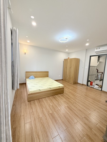 Cho thuê CC mini Q7 Saigon Riverside, 5,5 triệu, 25m2, giá cực chất, chính chủ