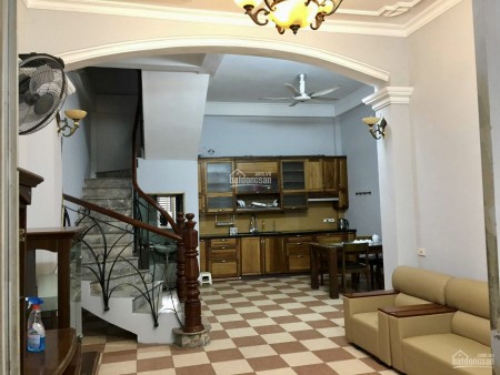 Cho nữ thuê phòng riêng tầng 2