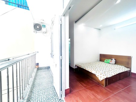 Chính chủ cho thuê phòng ban công sát ĐH Văn Lang CS2 BV Ung bướu Lê Quang Định Tăng bạt hổ