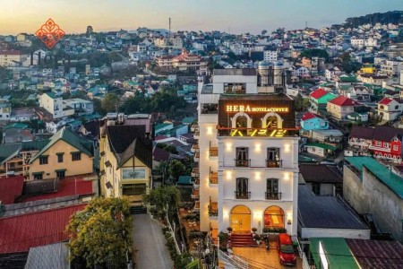 cho thuê khách sạn 40 phòng 3 sao đà lạt 150 triệu /.tháng đầy đủ giấy phép.