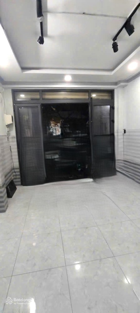 Cho thuê nhà nguyên căn Tân Bình – 2PN, 3WC - chỉ 10 triệu