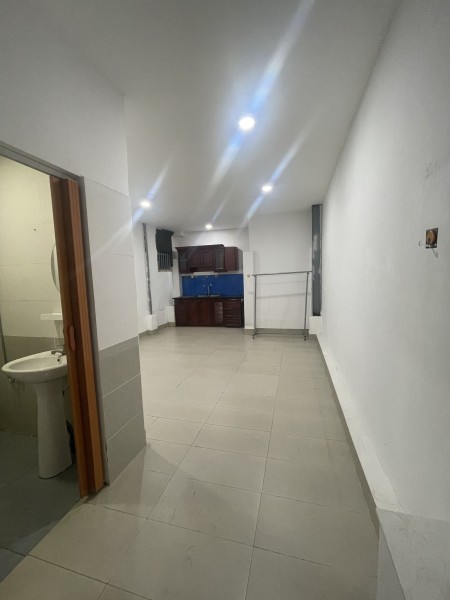 CHO THUÊ PHÒNG CÓ BANCON SIÊU THOÁNG GIÁ 5tr full đồ