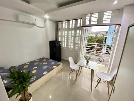 PHÒNG CÓ BAN CÔNG – FULL NỘI THẤT ngay đại học Văn Hiến