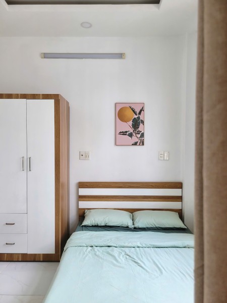 STUDIO FULL NỘI THẤT _30M2_ BAN CÔNG _ GIẶT RIÊNG_ FREE XE _MÁY HÚT MÙI _ GIÁP Q1 2P DI CHUYỂN