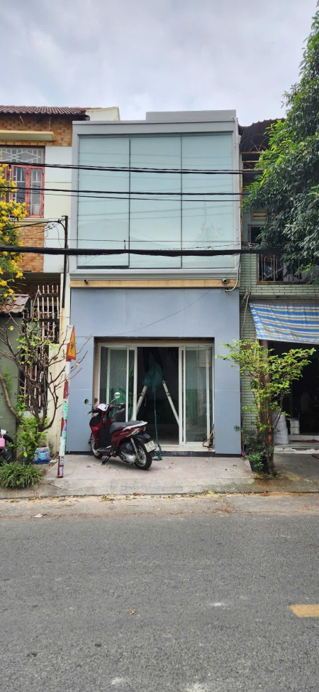 Cho thuê nhà 1 trệt 1 lầu mặt tiền Tam Châu Thủ Đức