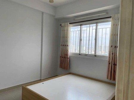 Chung cư Hoa Sen, Lạc Long Quân, Q11: 65m2, 2p ngủ, 9tr/th