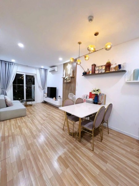 Chung cư Melody, Âu Cơ, TP: 75m2, 2p ngủ rộng, ban công, nội thất, 11tr