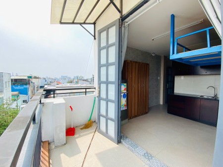 CÒN TRỐNG 2P SẴN NỘI THẤT CỬA SỔ BAN CÔNG NGAY CHỢ TÂN HƯƠNG GẦN ĐH VĂN HIẾN CÓ THANG MÁY