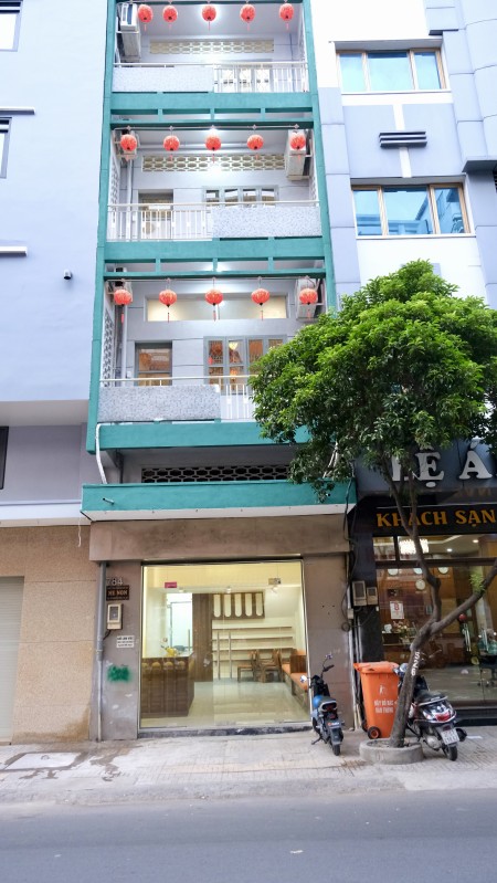 Cho thuê phòng lầu 2, 11m2, 3,5tr, 784 Nguyễn Trãi, Q5, HCM