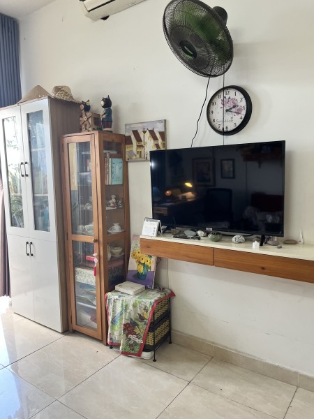 Cho thuê phòng trống trong cân hộ 2 pn có sân vườn 3 trieu