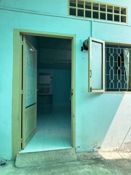 Phòng cho thuê có gác, giờ tự do, sân rộng