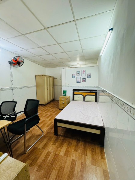 Phòng đẹp đủ nội thất, 1PN tách bếp 30m2, Cách ĐH Văn Hiến 100m