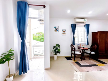 Cho thuê phòng trọ Quận 10, đường Đất Thánh, có cửa sổ thoáng, gần ĐH Bách Khoa – ĐH Kinh Tế
