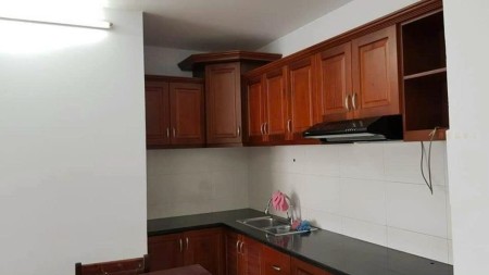 Chung cư Phan Văn Trị, Lê Hồng Phong, Q5:80m2, 2p ngủ, 2wc, 12tr/th