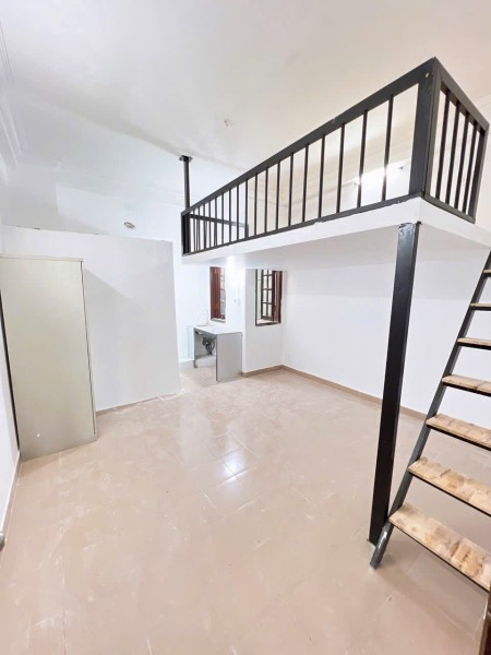 CHO THUÊ PHÒNG TRỌ GIÁ RẺ CÓ GÁC (27M2) CỬA SỔ GẦN ĐẠI HỌC BÁCH KHOA, HUFLIT, Y KHOA P.N.THẠCH,K.TẾ