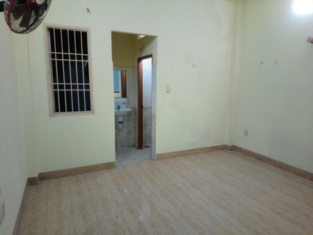 Cho thuê phòng 2,4 triệu/tháng,hẻm 330/...Bình Trị Đông, Q.Bình Tân