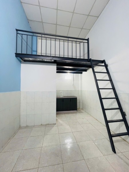 Phòng trọ an ninh ngay làng Đại Học, KTX khu A, 20m2 có gác, Tân Lập