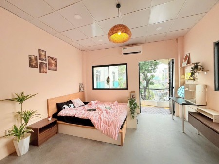 Căn hộ Mới Khai Trương gần Ngay Ngã Tư Hàng Xanh, chợ Bà Chiểu có Ban công, full nội thất
