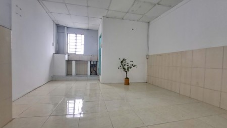 Phòng đẹp giá tốt có Wc riêng, kệ bếp - 26/42 Tân Sơn Nhì, Q. Tân Phú (có thang máy, máy giặt)