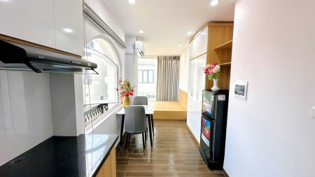 Căn Hộ Cửa Sổ Lớn _ Đón Nắng Sớm Gần ĐH Hutech, UEF, Hồng Bàng _ Bạch Đằng, Bình Thạnh