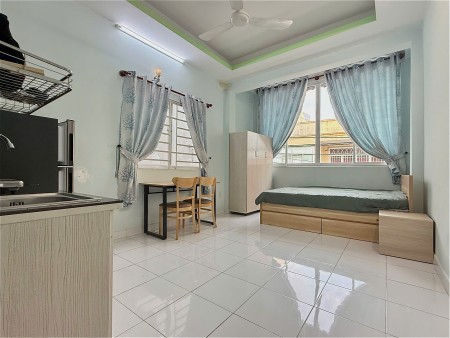 Phòng trọ cho thuê gần đại học Hoa Sen, UEH, HUFLIT, Y Khoa, full nội thất giá rẻ rộng 35m2
