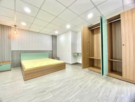 CĂN HỘ STUDIO TÁCH BẾP - BAN CÔNG LỚN - RỘNG HƠN 40m2 - gần ĐH Ngoại Thương - Giá chỉ 6,X00,000