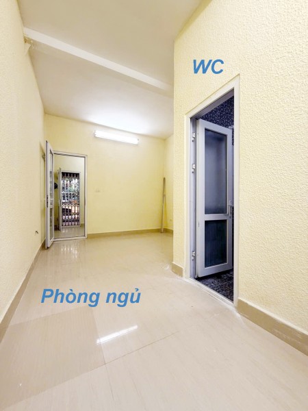 Chính chủ căn hộ tập thể tầng 2 linh quang khép kín riêng biệt đi khóa về mở