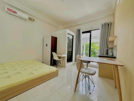 PHÒNG TRỌ FULL NỘI THẤT CỬA SỔ VÀ BAN CÔNG LỚN Ở BÌNH THẠNH GẦN ĐẠI HỌC HUTECH,HIU,UEF-LH:0334998413
