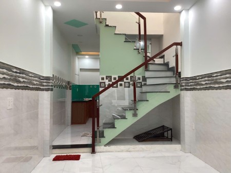 Cho thuê nhà nguyên căn đường Nguyễn Hữu Cảnh, gần chợ Nguyễn Duy Ninh