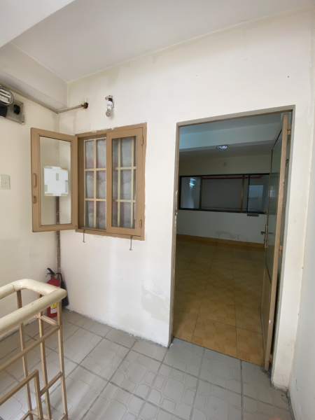 Phòng trọ 22m2 sạch đẹp tiện nghi mặt tiền đường Cao Văn Lầu, Quận 6