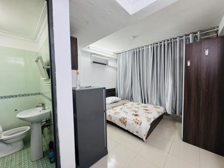Còn phòng 15m2 đầy đủ nội thất chính chủ ngay vòng xoay nguyễn Bỉnh khiêm