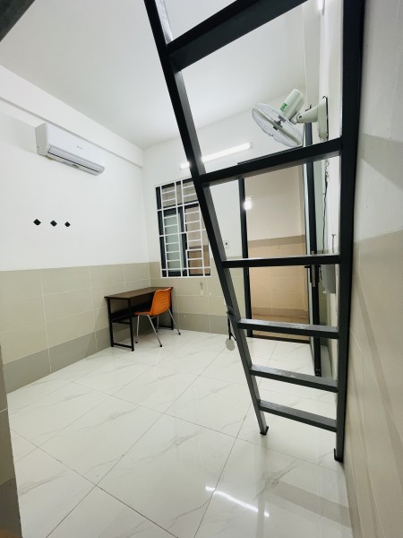 Duplex gác cao 1m6- cc mini có thang máy, máy lạnh, máy giặt chung- cửa vân tay- hầm xe