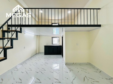 Căn Hộ có NỘI THẤT và CỬA SỔ THOÁNG mới xây có THANG MÁY trống sẵn gần VÒNG XOAY PHÚ LÂM