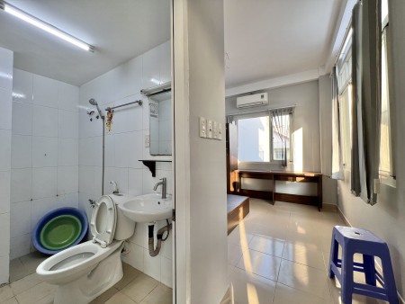 Mặt Tiền D2 Đi Bộ Qua Hutech, Ngoại Thương, GTVT, Giá Rẻ Nhất Khu Vực