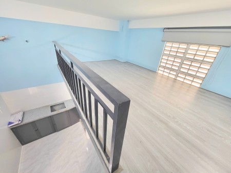 Cho thuê phòng có gác 20m2 nội thất cơ bản, cửa sổ thoáng ngay Hiệp Bình Chánh, gần đại học Luật HCM