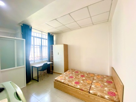 Mình cần pass phòng ạ. Hợp đồng kết thúc 11/2025, nếu ở lâu dài có thể gia hạn lại ạ.
