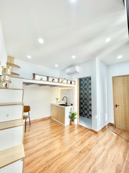 Cho thuê phòng có gác 32m2, cửa sổ lớn, Đặng Thuỳ Trâm, Bình Thạnh, ngay cổng đh Văn Lang
