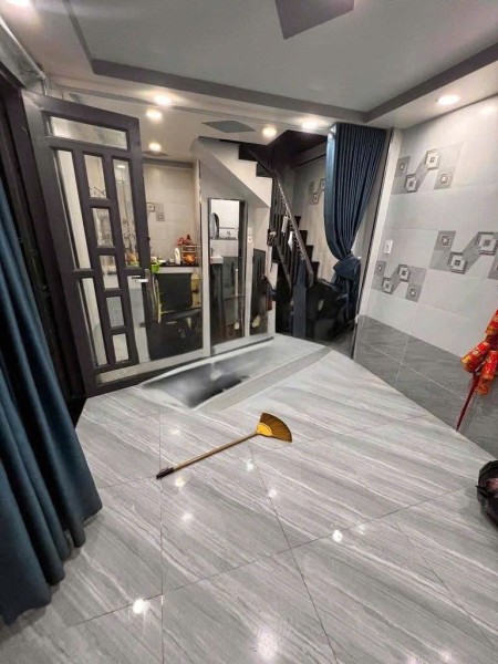 Pass nhà nguyên căn quận 10 1 trệt 1 lầu