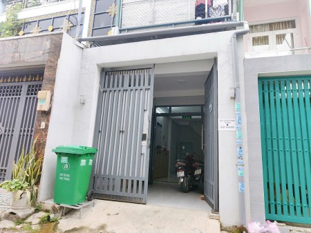 KTX NỮ GẦN UTC2 – ĐI BỘ VÀI PHÚT LÀ TỚI TRƯỜNG