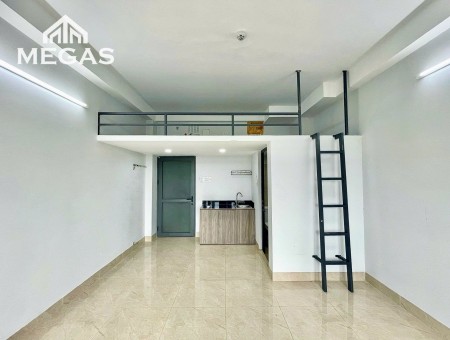 CHO THUÊ PHÒNG TRỌ CÓ GÁC VÀ BANCOL LỚN NGAY KHÚC SAU SÂN BAY.