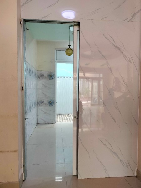 Phòng trọ 25m2 ko chung chủ, đường phạm thế hiển quận 8