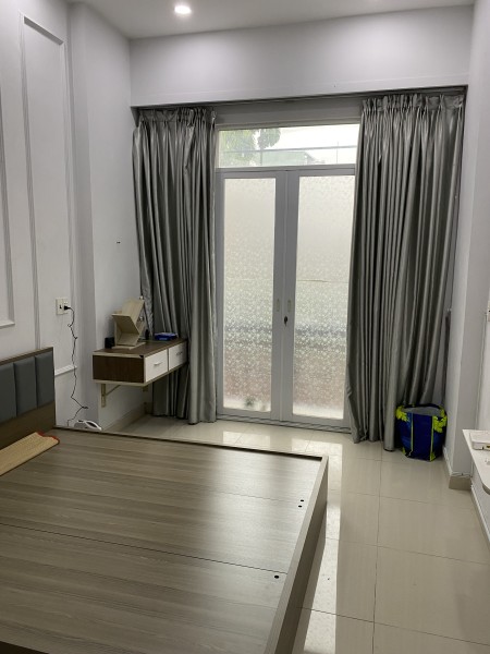 Cho thuê phòng thoáng mát, gần ĐH Bách Khoa, ĐH Y Dược TPHCM, UEH